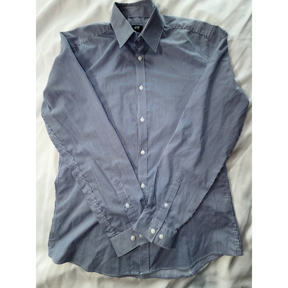 HM Mens Easy Iron Button Down Shirt Blue White Pinstripe Long Sleeve Size Medium